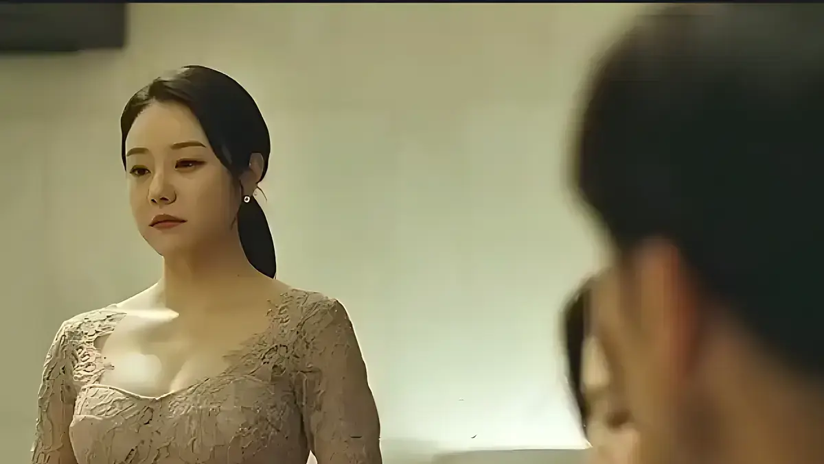 伦理电影《漂亮的保姆》未删减版全集在线观看-漂亮的保姆1080P高清中文字幕免费观看-漂亮的保姆韩国伦理剧资源下载无广告完整版